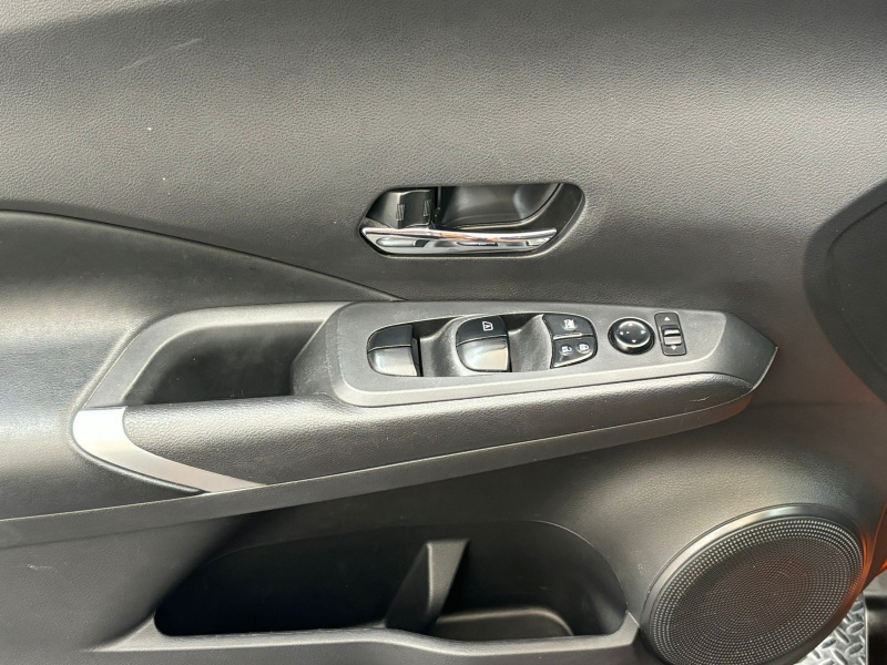 Nissan Kicks  5 pts. Exclusive, 1.6l, TA, a/ac. Aut., piel, GPS, RA-17 2022